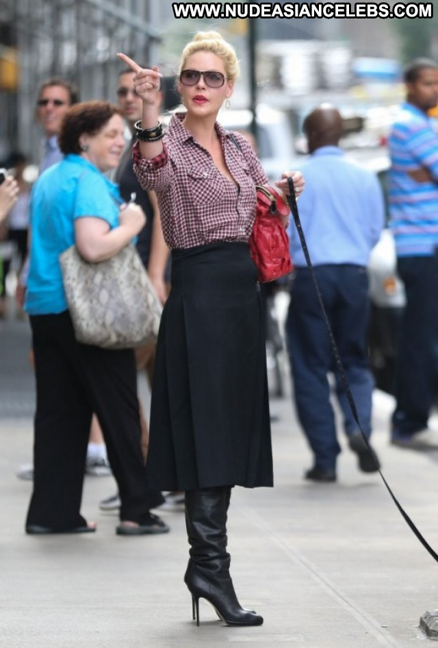 Katherine Heigl No Source Nyc Paparazzi Beautiful Posing Hot