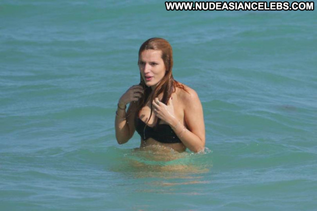 Bella Thorne No Source Candids Babe Celebrity Bikini Beautiful Posing