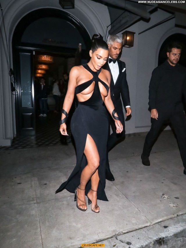 Kim Kardashian No Source Topless Restaurant Posing Hot Celebrity