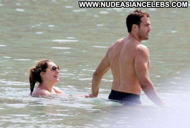 Kelly Brook The Beach  Beach Babe Beautiful Paparazzi Bikini Posing