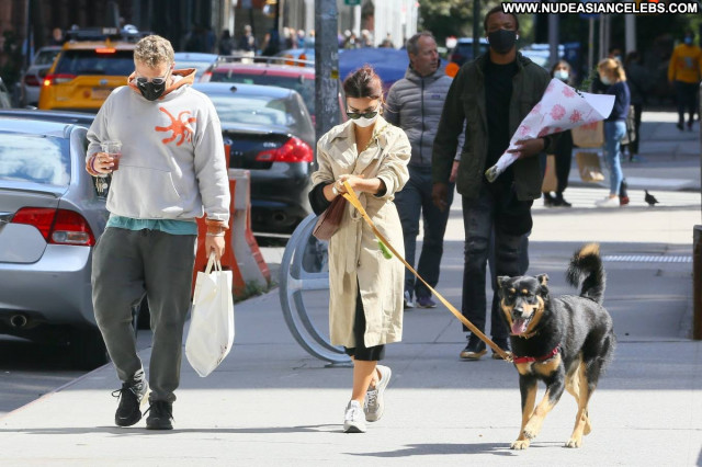 Emily Ratajkowski New York Beautiful Babe Posing Hot Paparazzi